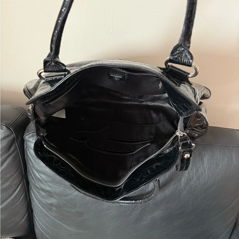GUESS large vintage Black Croc-Embossed Patent Shoulder Satchel - Picture 6 of 10
